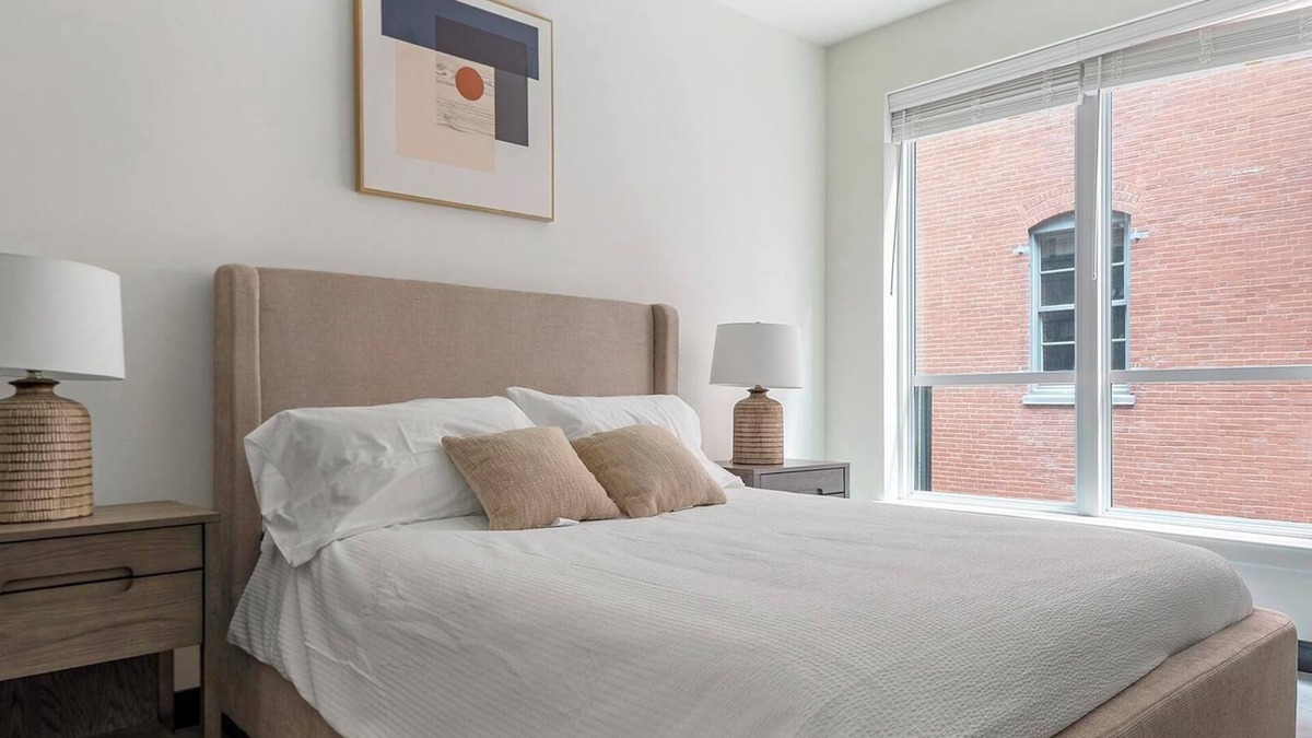 Downtown St. Louis Apartment | Landing | Stylish 1BD, Courtyard, Gym
