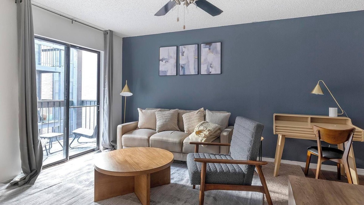 Windsor Park Apartment | Landing | Stylish 1BD, Gym
