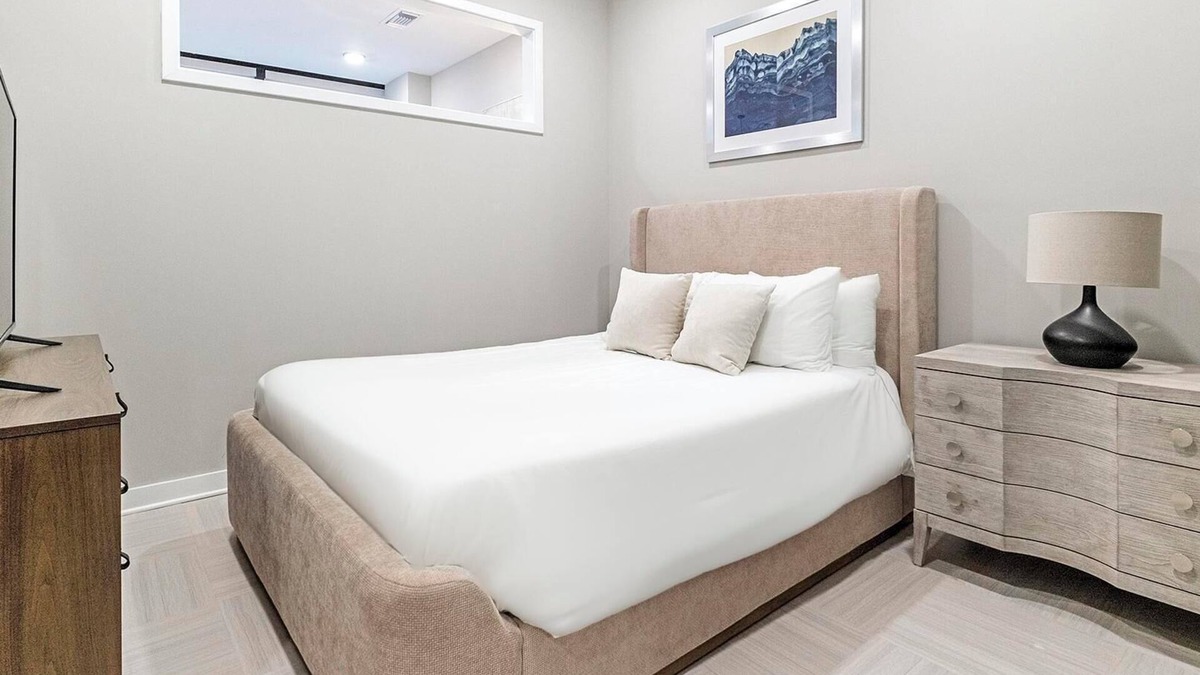 Civil Rights Historic District Apartment | Landing | Stylish 1BD in Fountain Heights