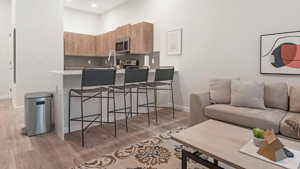Florida Center Apartment | Landing | Stylish 1BD, Yoga Studio, Pool