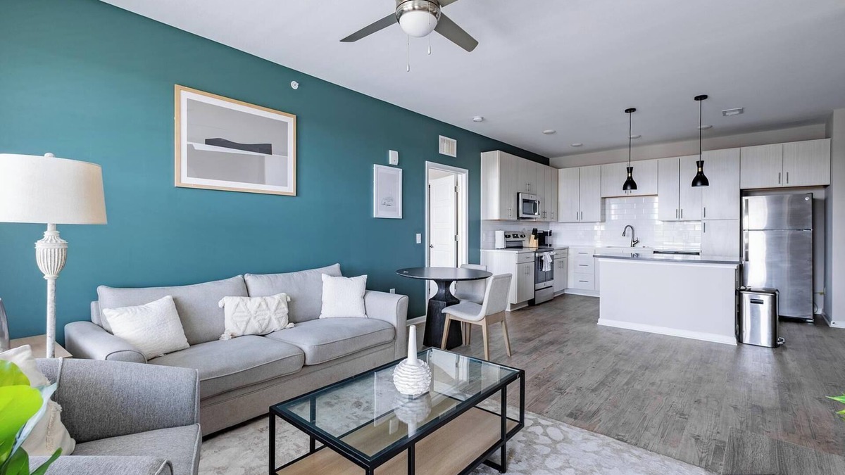 Kenton Apartment | Landing | Stylish 2BD, Clubhouse, Gym