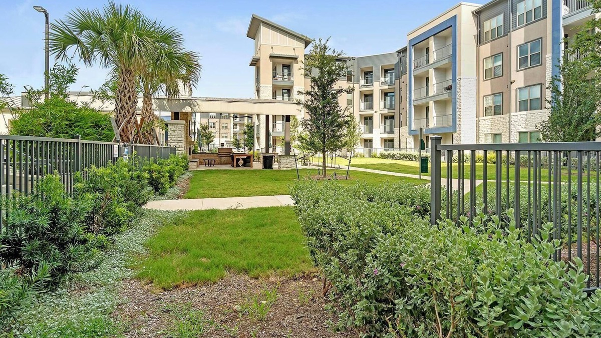 Wetmore Apartment | Landing | Stylish Studio, Clubhouse, Gym