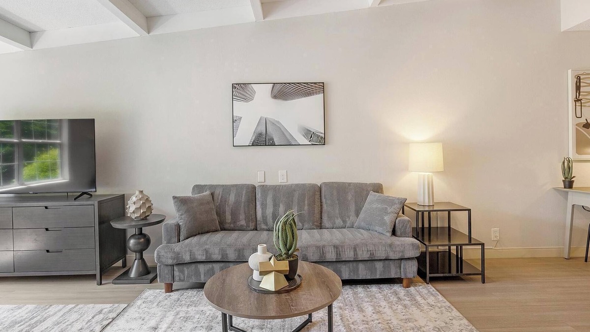 Northeast Raleigh Apartment | Landing | Stylish Studio, Gym, Pool