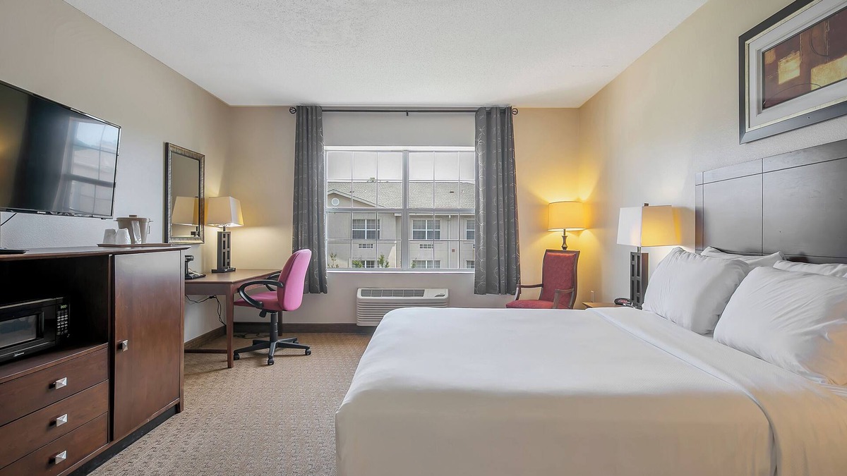 Fort Bragg Hotel | Landmark Inn Fort Liberty