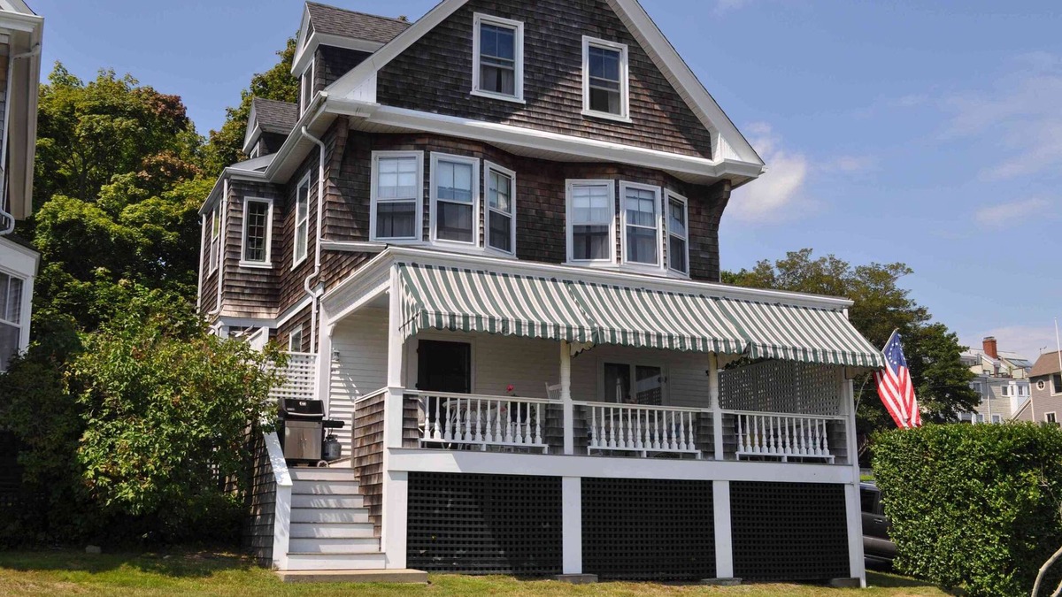 Shoreby Hill House | Landmark Victorian Summer Cottage on Narragansett Bay