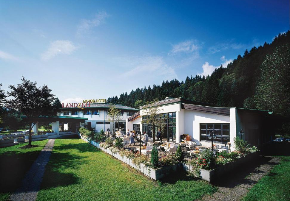 Angath Hotel | Landzeit Restaurant Angath