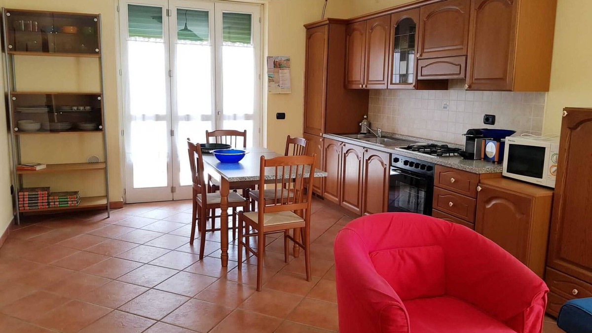 Sommariva Perno Apartment | LANGHE AND ROERO - Angela Apartment