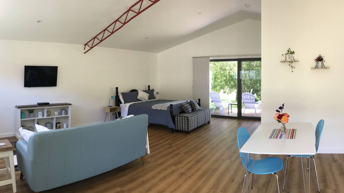 Port Campbell Apartment | Langleys Port Campbell Hobby Farm (free Wifi and Breakfast)