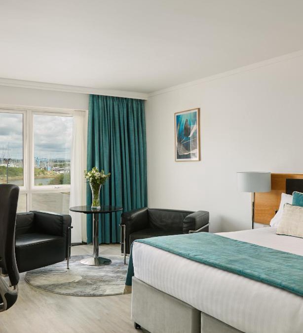 Hayling Island Hotel | Langstone Quays Resort, Portsmouth