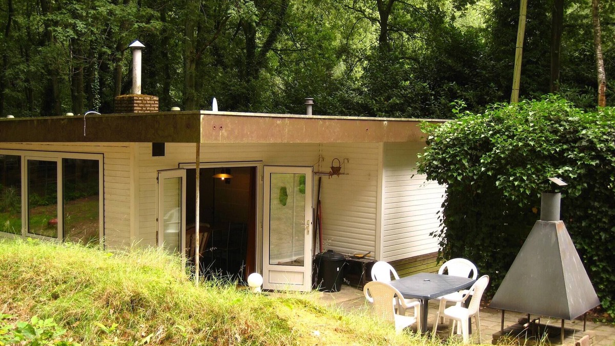 Dilsen-Stokkem Ski Chalet | Lanklaar Chalet with Garden