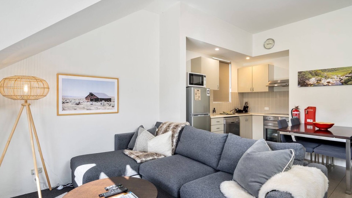 Thredbo Apartment | Lantern 33 - Balcony