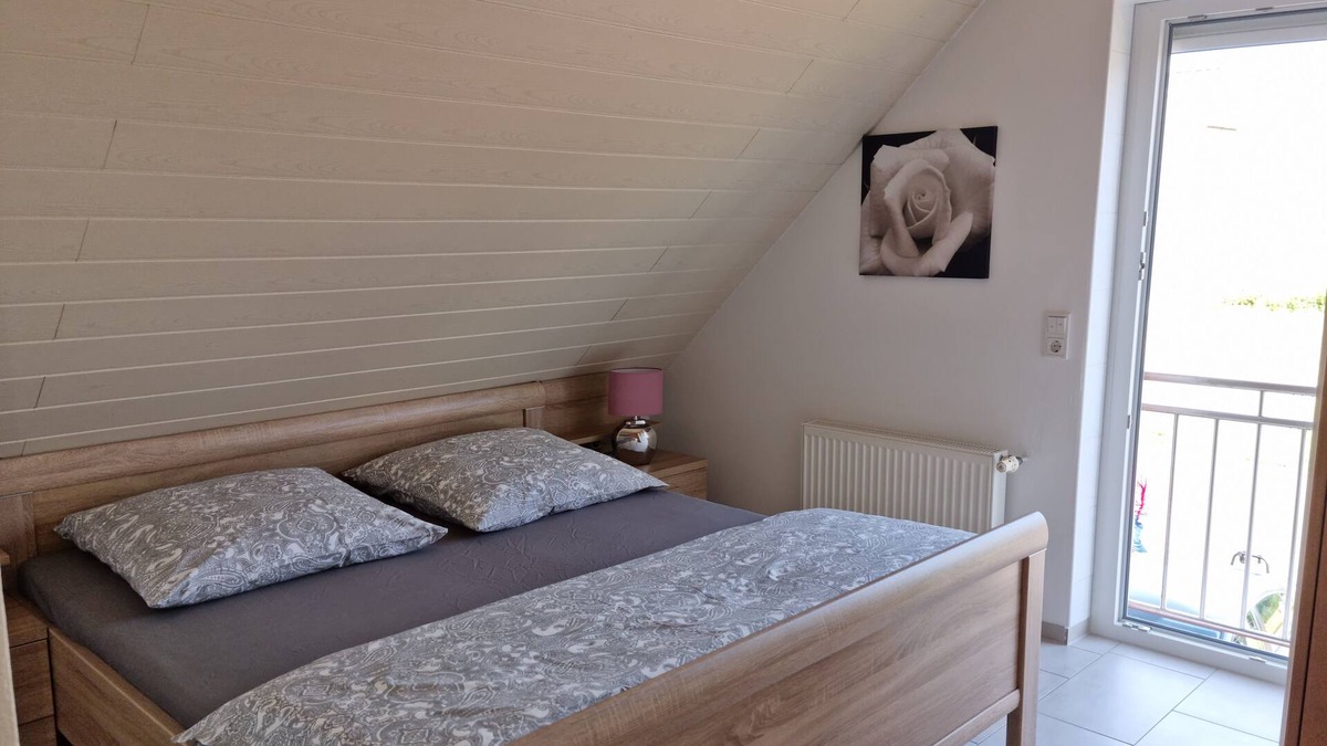 Norddeich Apartment | " Lantern on the 1st floor " cozy and bright, family-friendly apartment