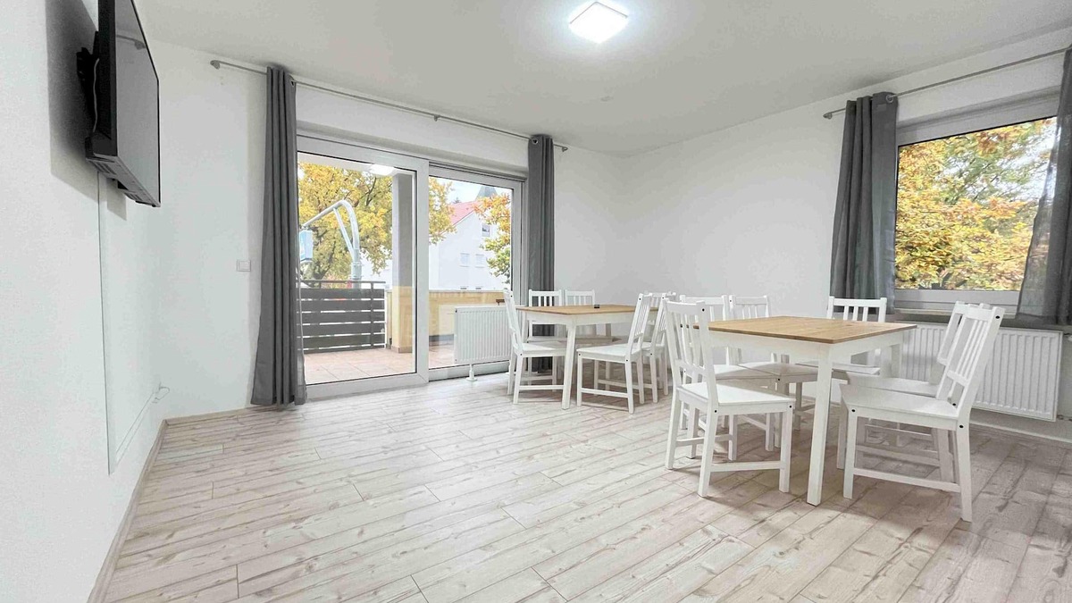 Lappersdorf Apartment | (LAP101) Big Modern workers rental/rental housing