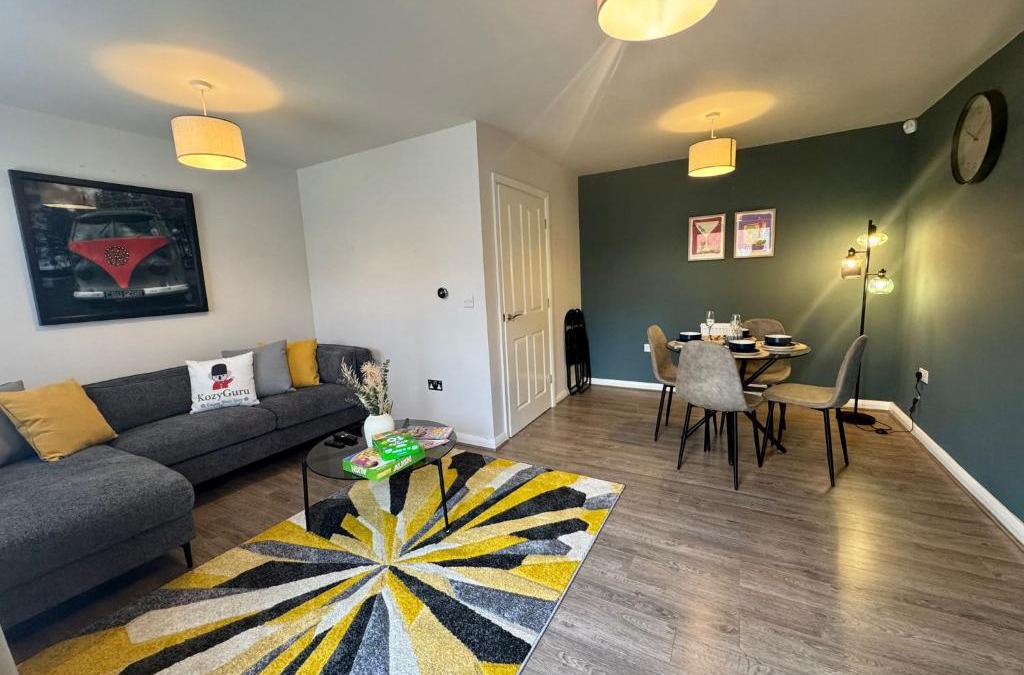 Belle Vue House | Lapford Luxe - Stylish 3Bdr by Etihad and Coop Live
