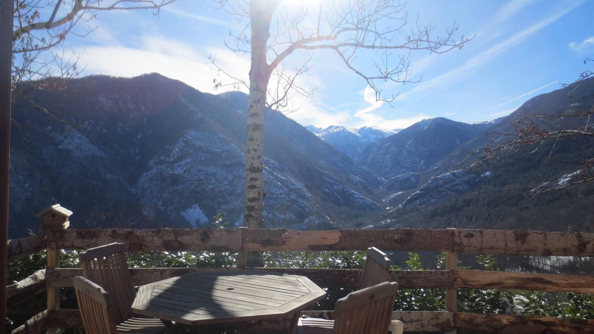 Larcat Ski Chalet | Larcat's chalet, breathtaking mountain view