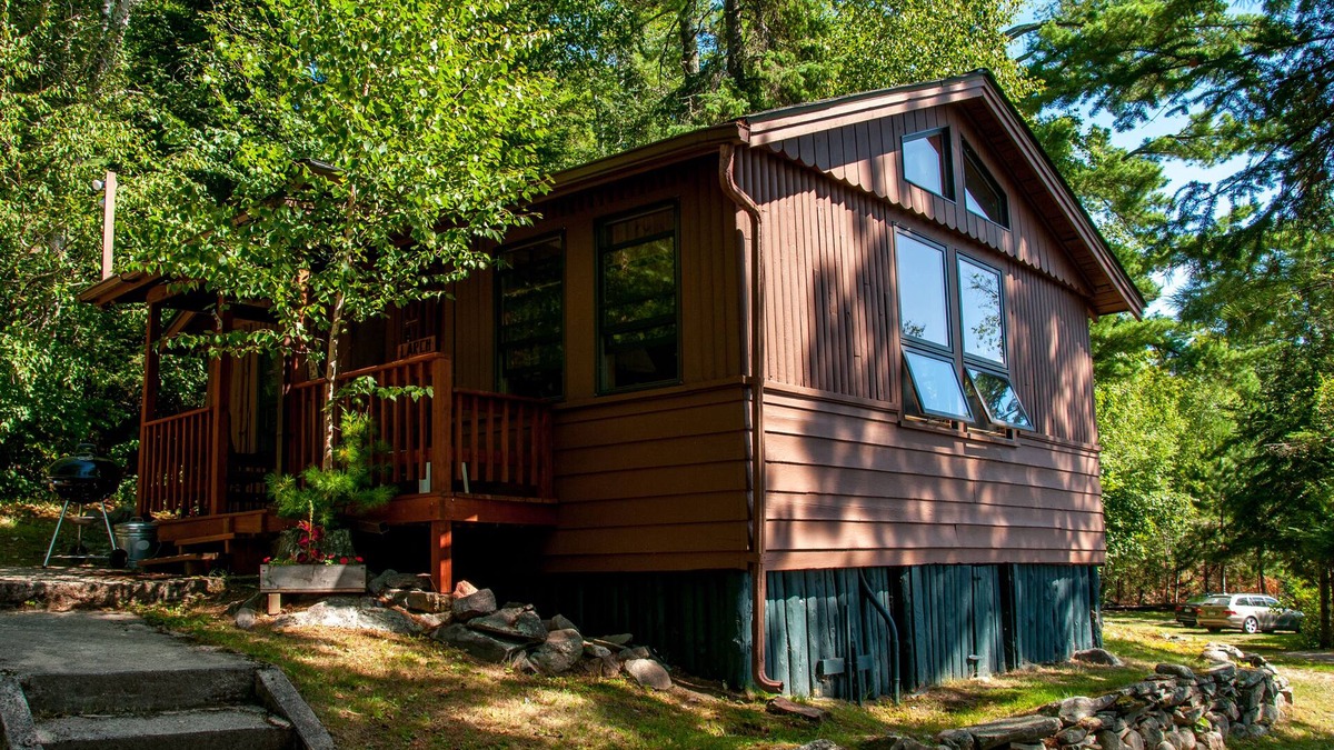 Cook Cabin | Larch Cabin at Vintage Vermilion Resort
