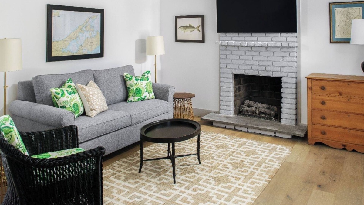 Shelter Island Heights Hotel | Larch Cottage | The Pridwin Hotel and Cottages