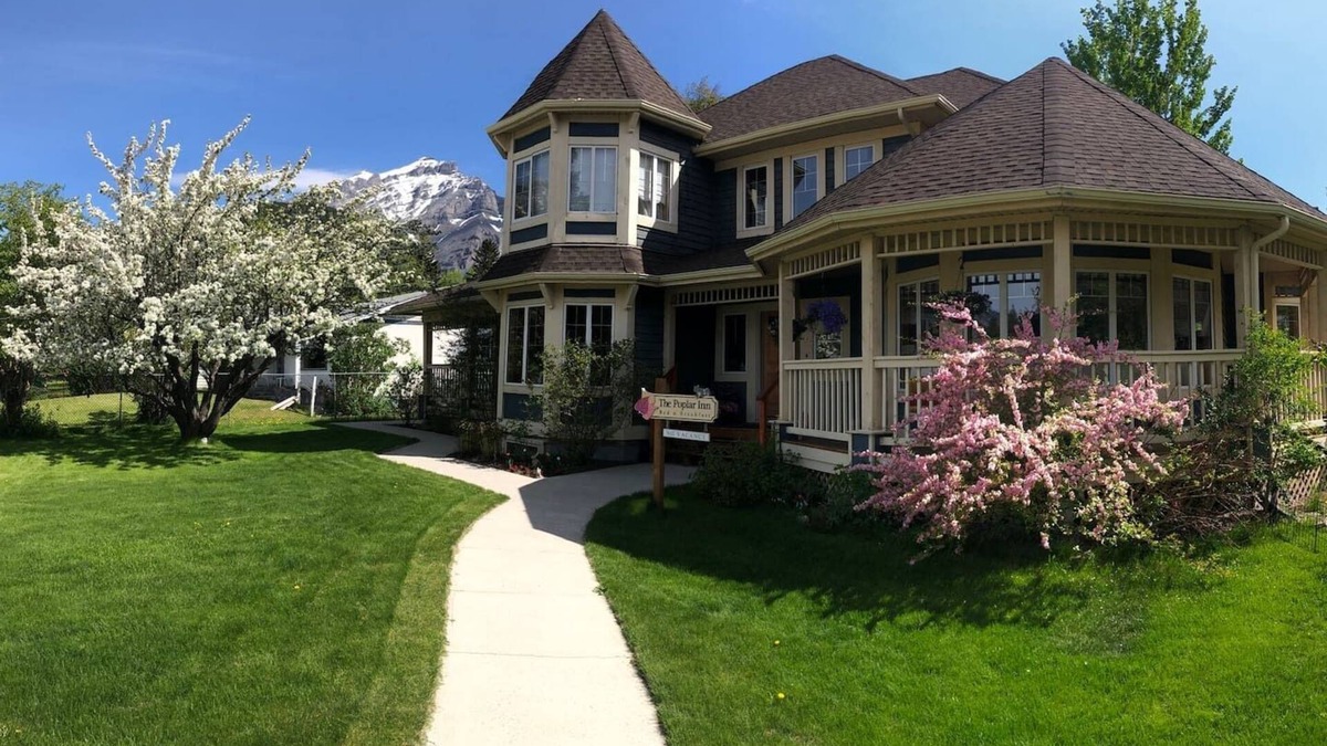 Banff Bed & Breakfast | Larch Room in Banff National Park