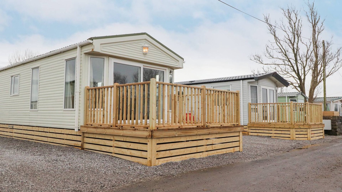 Wesham Cottage | LARENZO, pet friendly, country holiday cottage in Warton, Lancashire