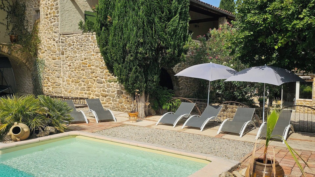 Saint-Sauveur-de-Cruzieres Cottage | Large charming farmhouse in South Ardèche, private pool, to rent as a whole/per room