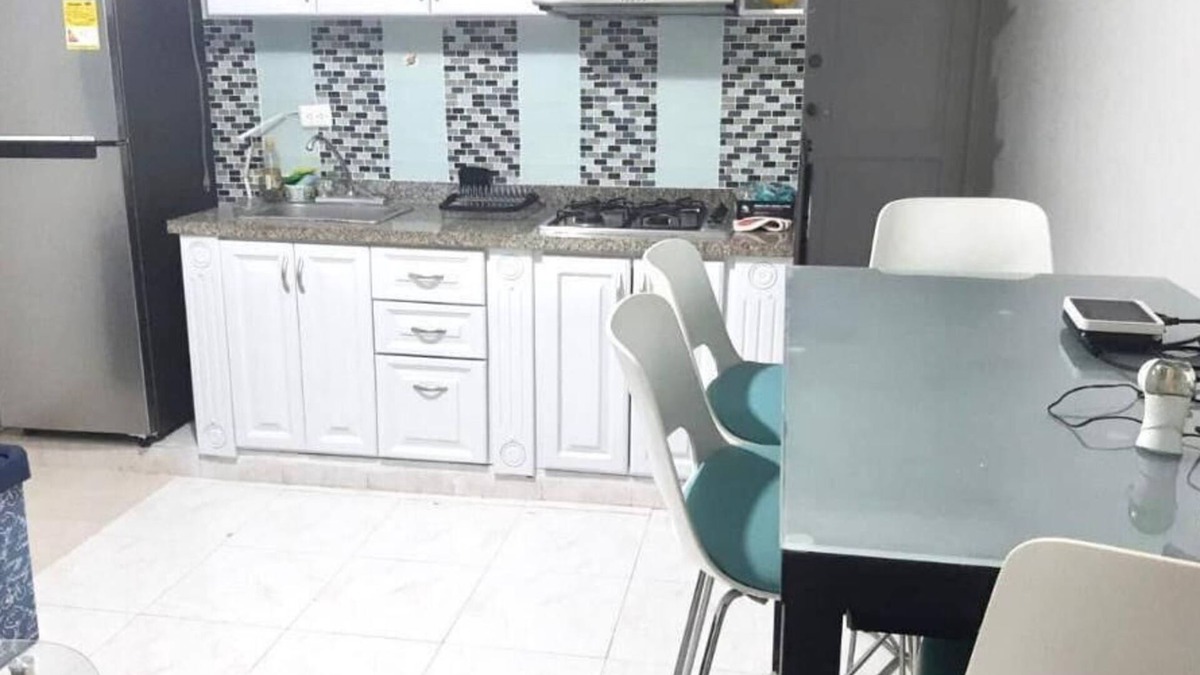 El Bosque Apartment | LARGE 1 BEDROOM APT, 2 BLOCKS OFF BOCAGRANDE BEACH, GREAT/SAFE LOCATION!