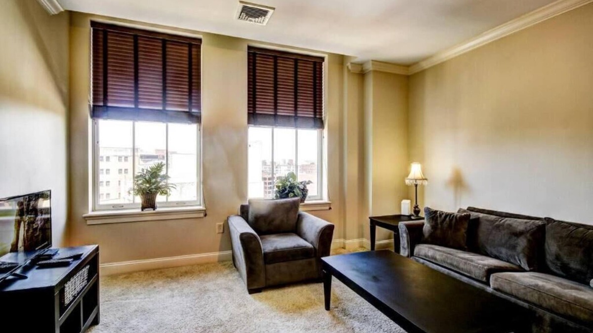 Downtown Baltimore Apartment | Large 1 bedroom apartment in charming Baltimore with AC, WiFi, gym parking.