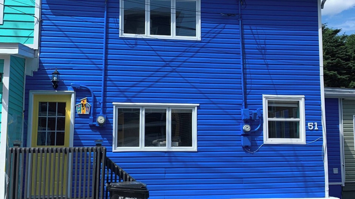 Quidi Vidi Apartment | Large 1 Bedroom Apartment in the Heart of Quidi Vidi (Ground Level)