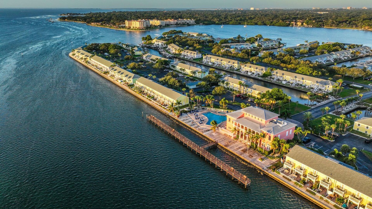 Coquina Key Condo | Large 1 Bedroom w/Large Patio, Kayaks, Pickleball Courts, and on the Bay