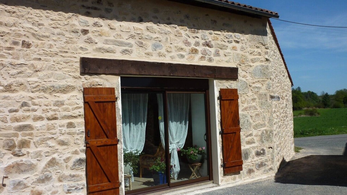 Saint-Mathieu House | Large 2 bedroom stone gite