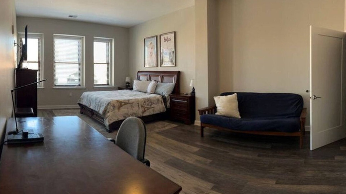 West Main Historic District Condo | Large 2 King BR Condo in Theater District w Free Parking Gym Secure Walkable