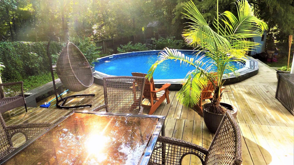 Jonesboro House | Large 3/4 bedroom Valley View House with Outdoor Space, Pool and Storm Shelter