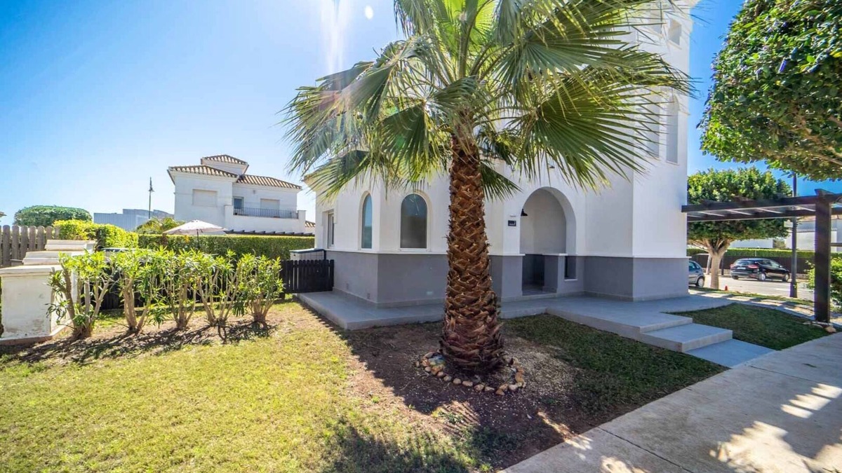Roldan Villa | Large 3 bed/3 bath villa on corner plot with private heated pool