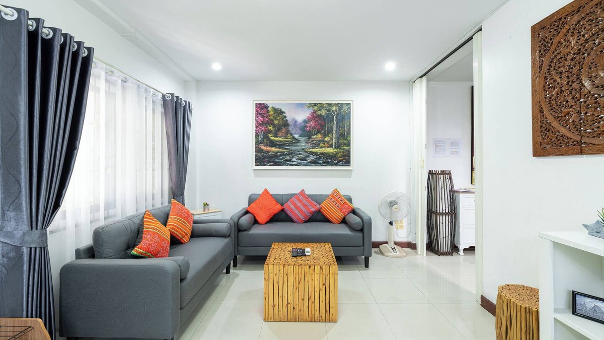 Chang Khlan House | Large 3 Bedroom House Near Old City and Night Bazaar