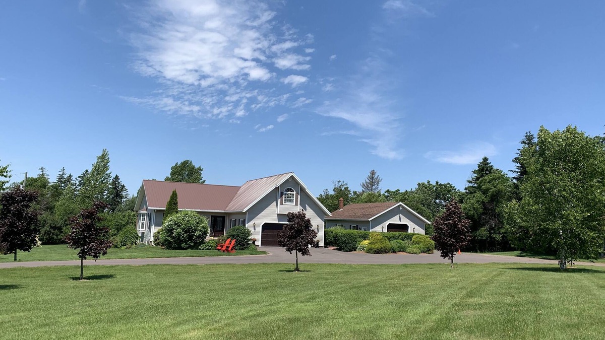 New Dominion House | Large 3 Bedroom Home + NEW 2021 2 Bedrooms aprtmt for add’l fee$ per night