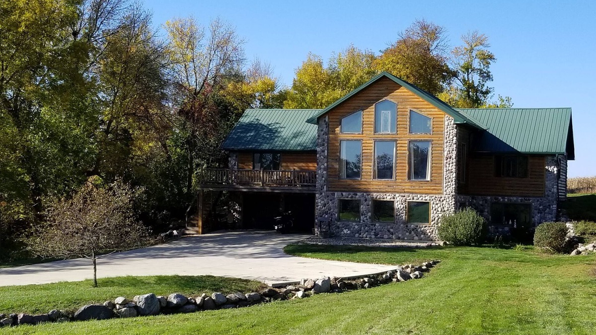 Spirit Lake Cabin | Large 3 Level Cabin located on 2 acres across the road from East Lake Okoboji