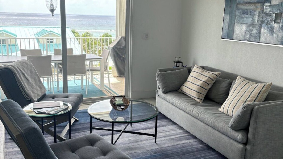 Savannah Condo | Large 4 Bedroom Beach Front Condo