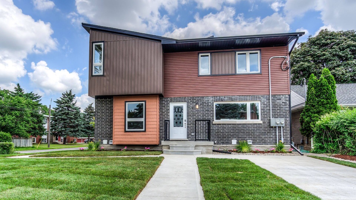 Rosemount House | Large 4bdrm Duplex in the Heart of Kitchener!
