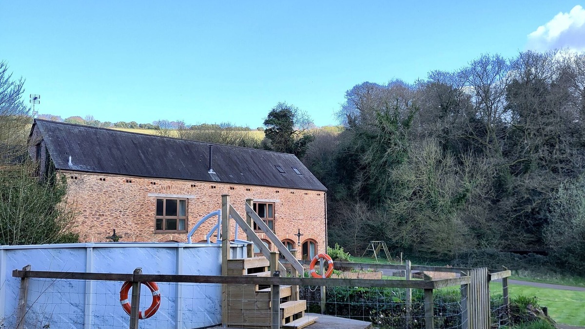 Roadwater House | Large 5 star barn conversion on Exmoor