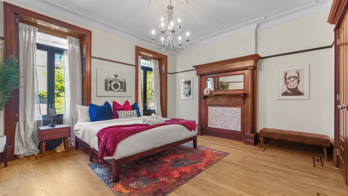 Upper Manhattan Apartment | Large 5br 3.5ba, Chef's Kitchen, Backyard