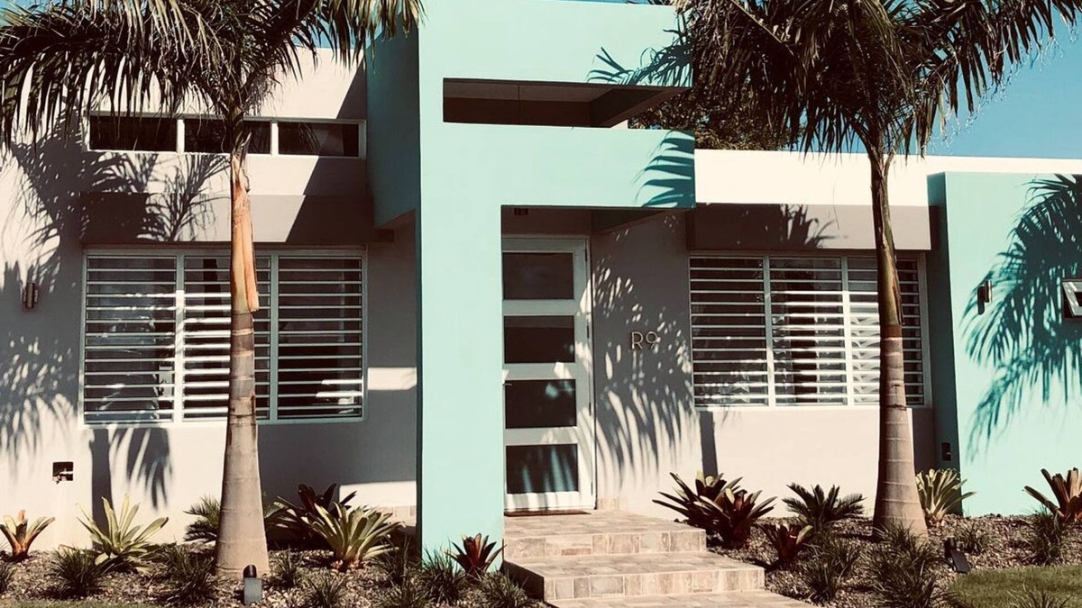 Dorado del Mar House | Large 5BR House, Pool, A/C, Solar/Tesla Batteries, 5 Min Walk to Dorado Beach!