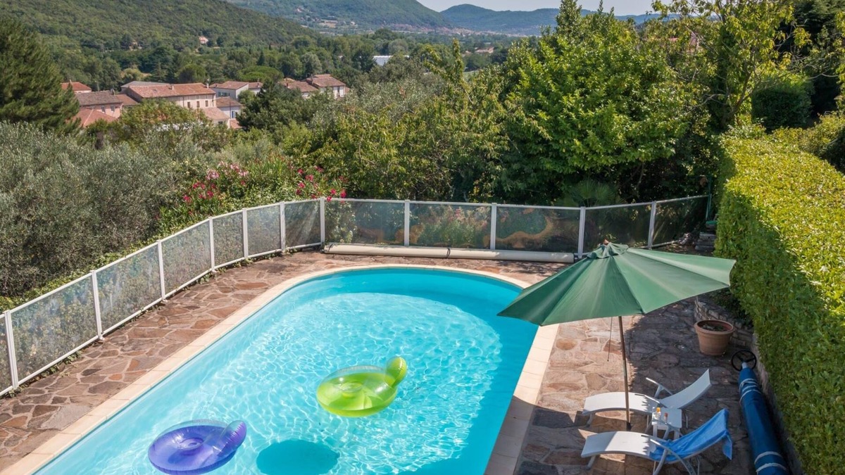 Le Bousquet-d'Orb House | Large 6-8 person villa with swimming pool 30mn from Lac du Salagou