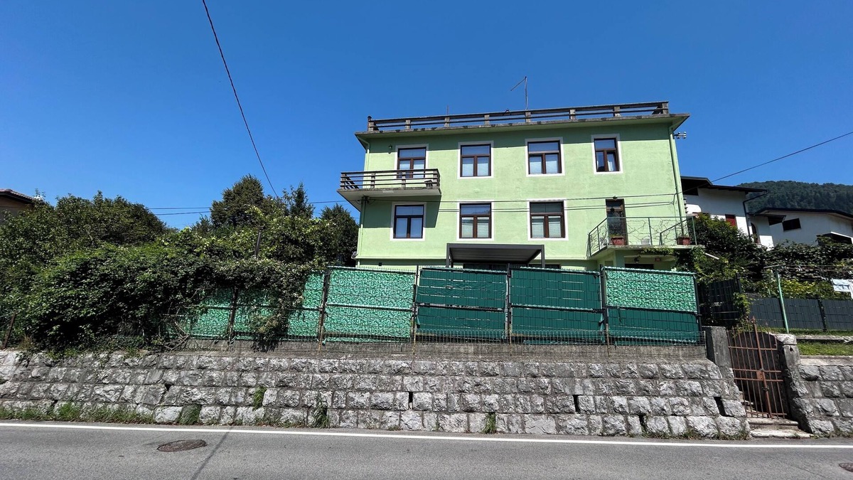 Most na Soci House | Large 6 bedroom house with fired wood hot tub