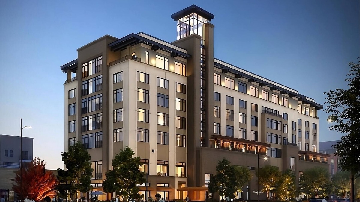 Fitzsimons Hotel | Large Accommodation with Balcony and Kitchen! Near Denver Botanic Gardens!
