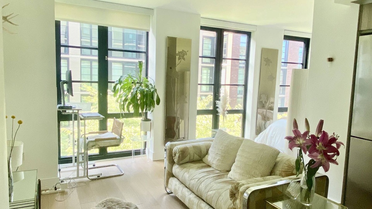 Gowanus Apartment | Large Alcove Sundrenched Studio in Luxury Doorman Building Prime Location