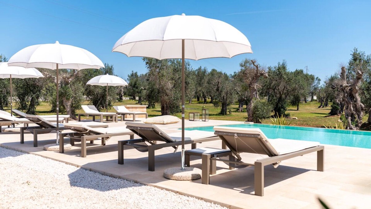 Montesano Salentino Villa | Large and beautiful villa with pool near Castro