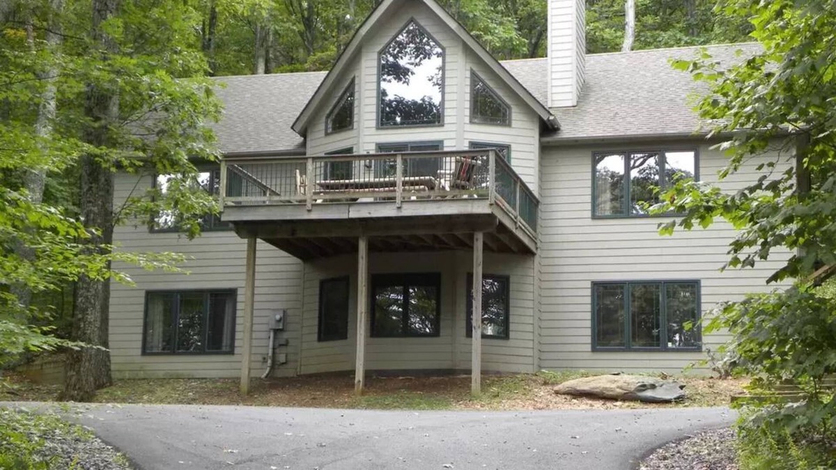 Pedlars Edge House | Large and Luxurious Exec 5BR Chalet