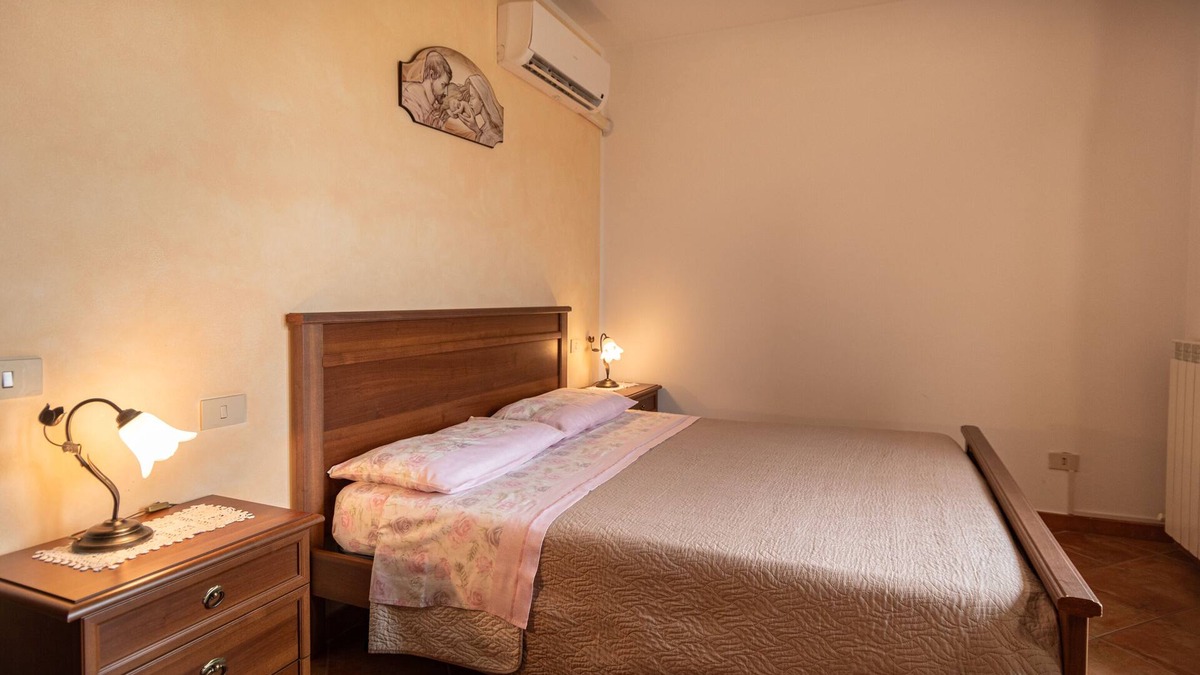 Rivotorto Apartment | Large and spacious apartment in Assisi for 6 guests