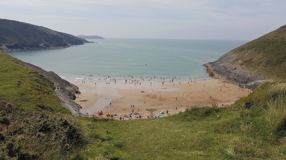 Cardigan House | Large and spacious modern house with heavenly hot tub close to stunning beaches