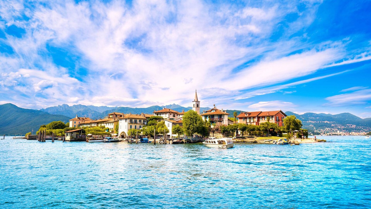 Gravellona Toce Apartment | Large apartment with stunning views of Lake Maggiore
