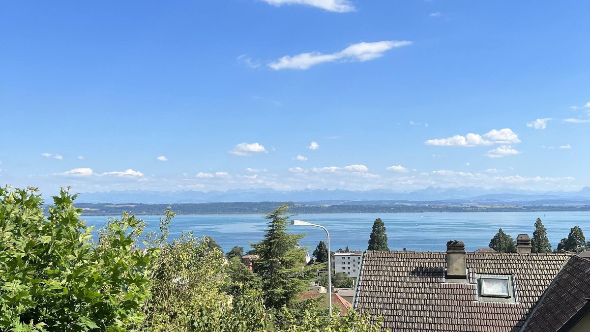 Neuchatel Apartment | Large apartment. 3 bedrooms, Alpes Rez, Neuchatel